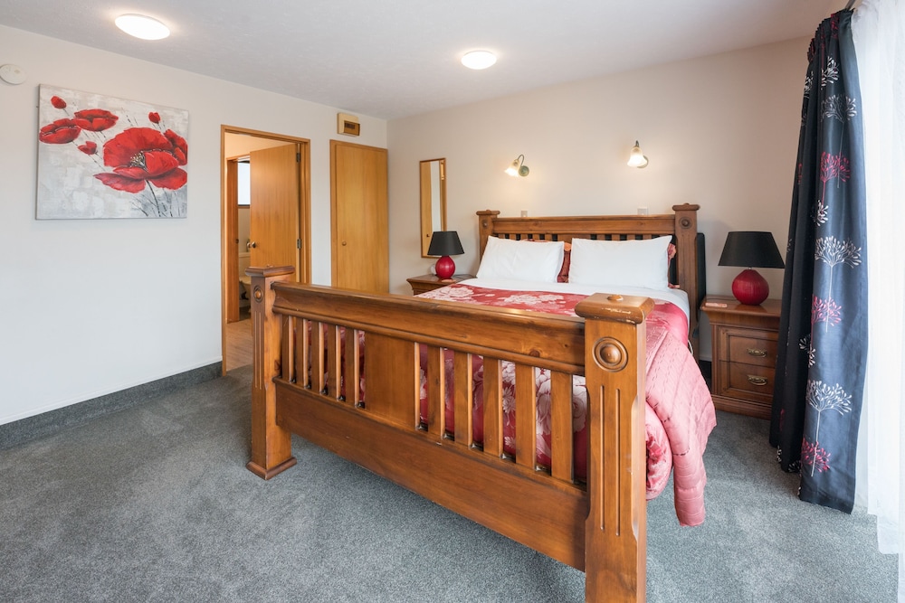 Strathern Motor Lodge 10/59