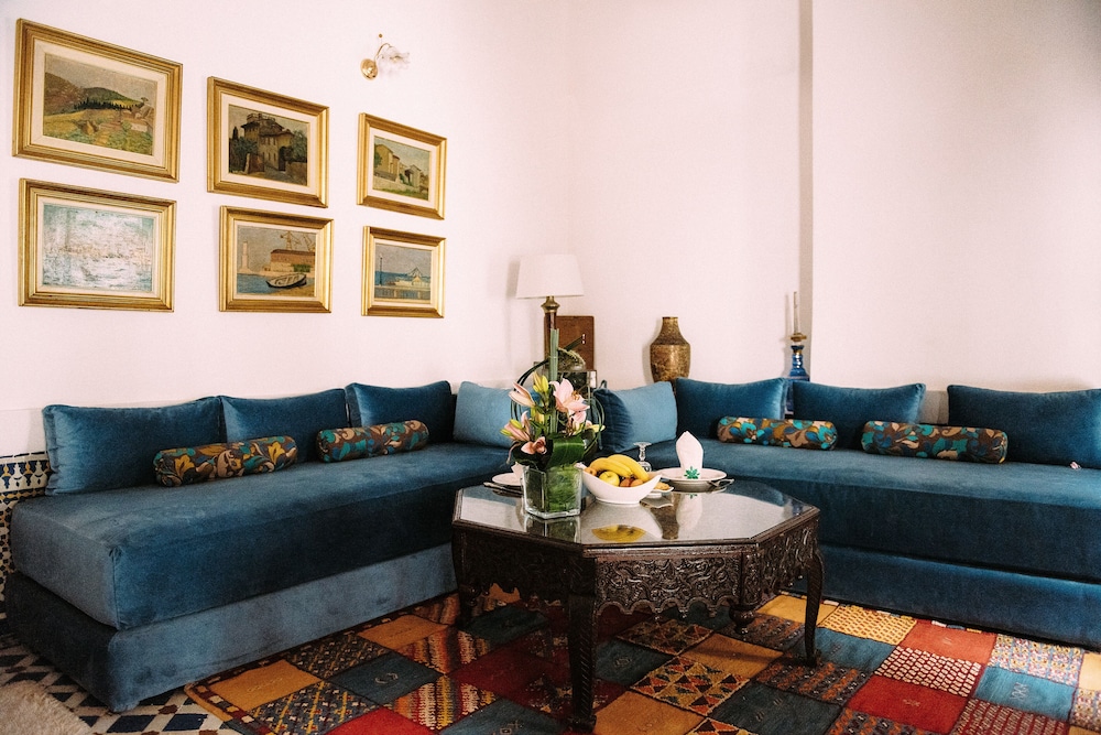 La Maison Bleue 33/50