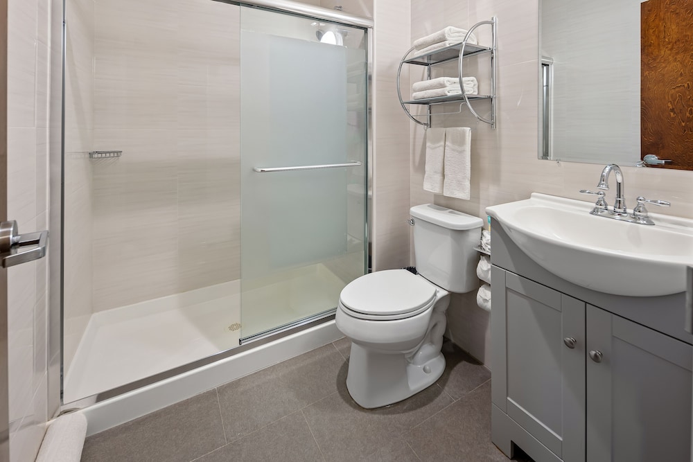 Highbridge Hotel 24/24