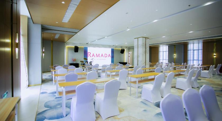 Ramada by Wyndham Vientiane Central 43/54