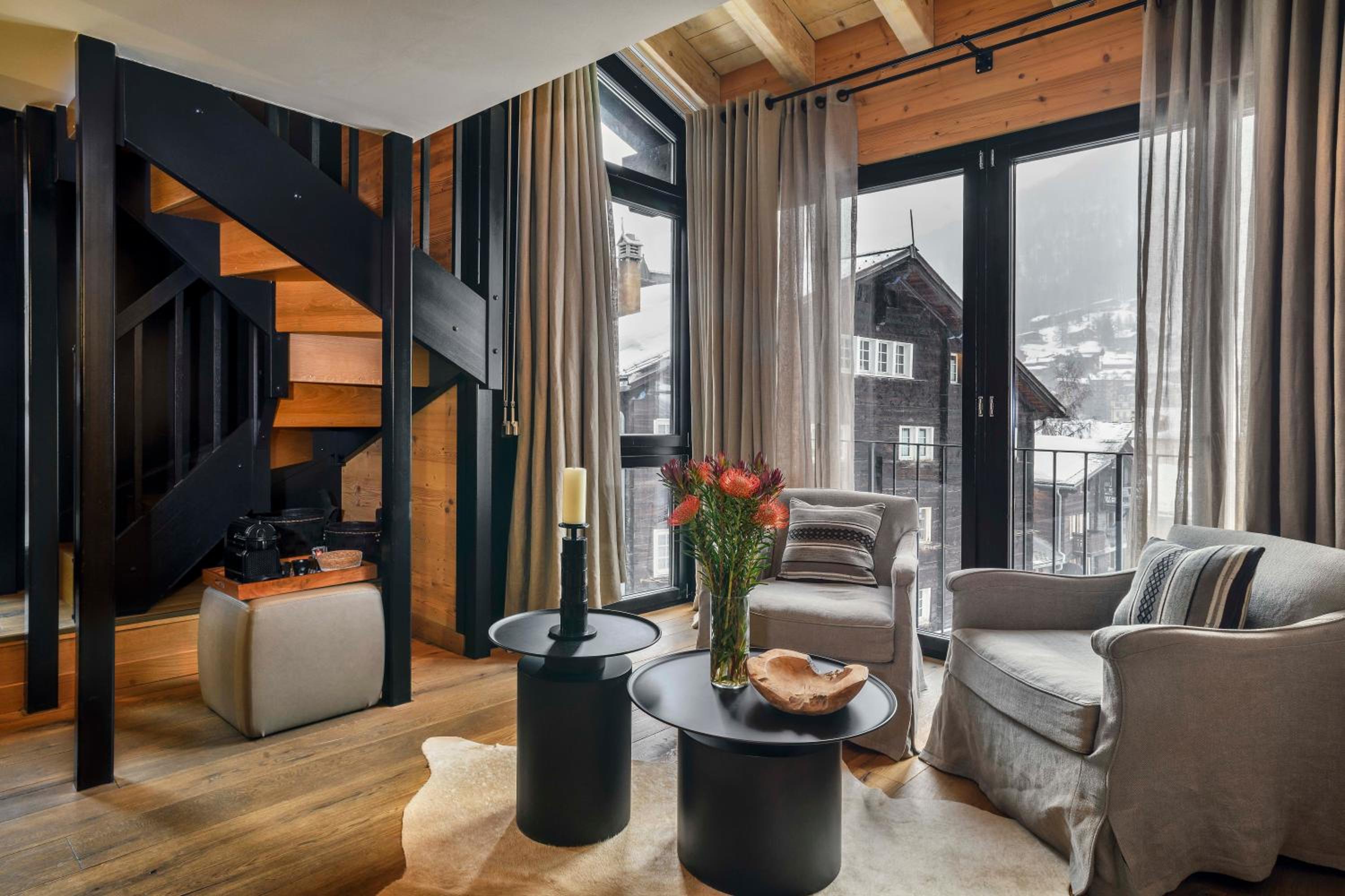 Unique Hotel Post 11/24
