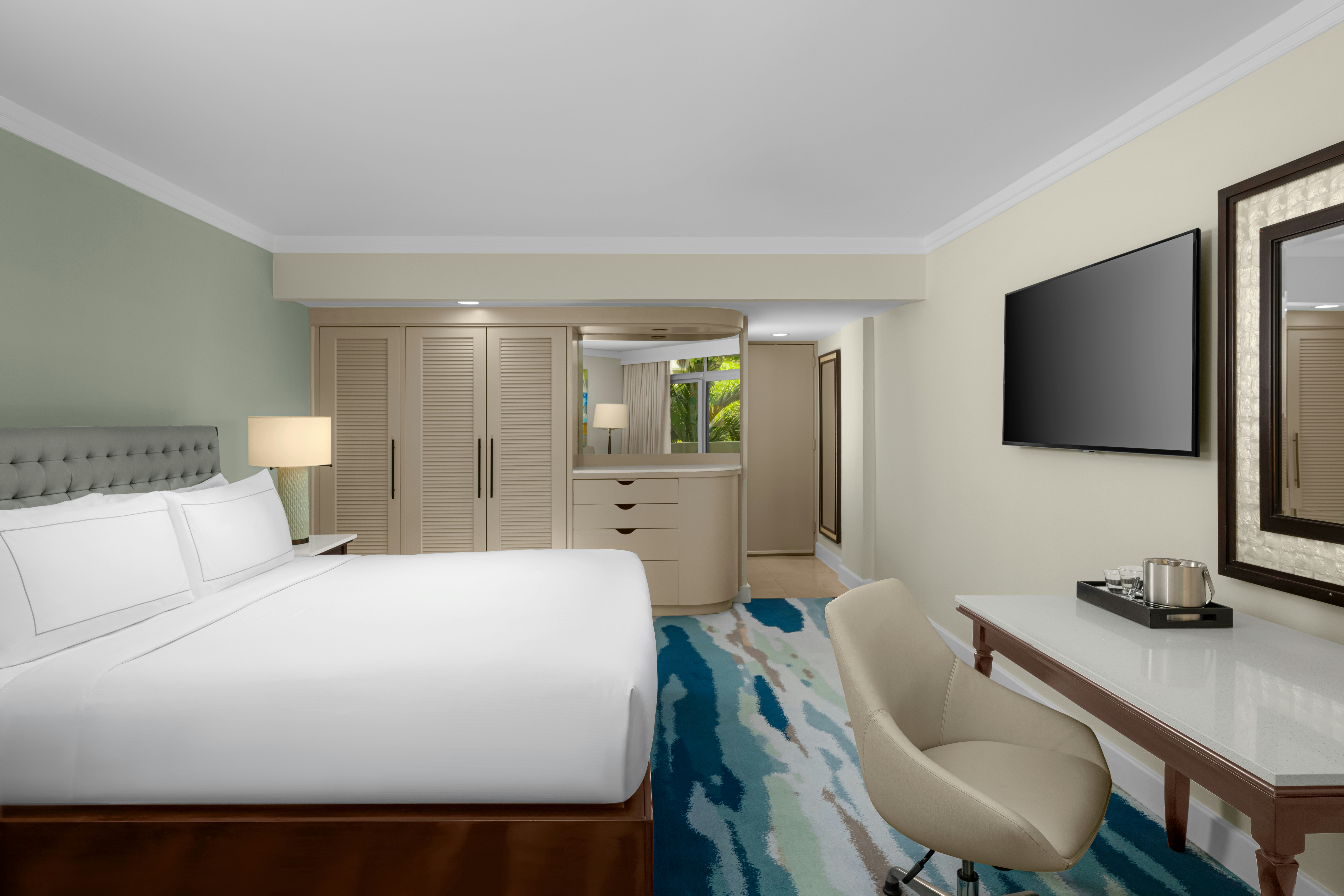 Room, King Bed, Partial Ocean View, Bonaire Curacao Tower