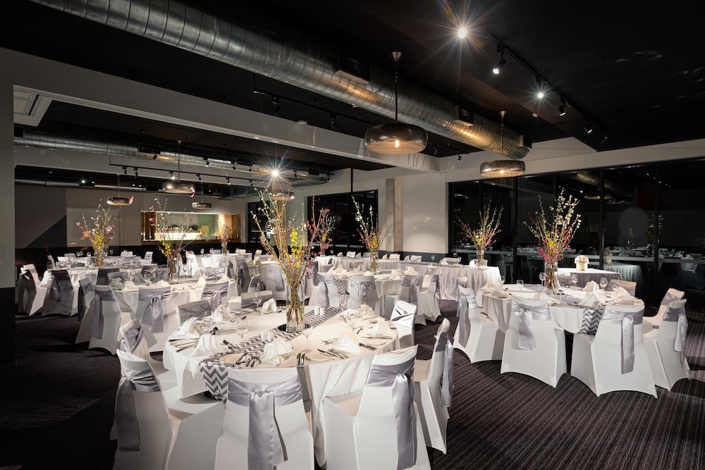 Atura Blacktown 36/49