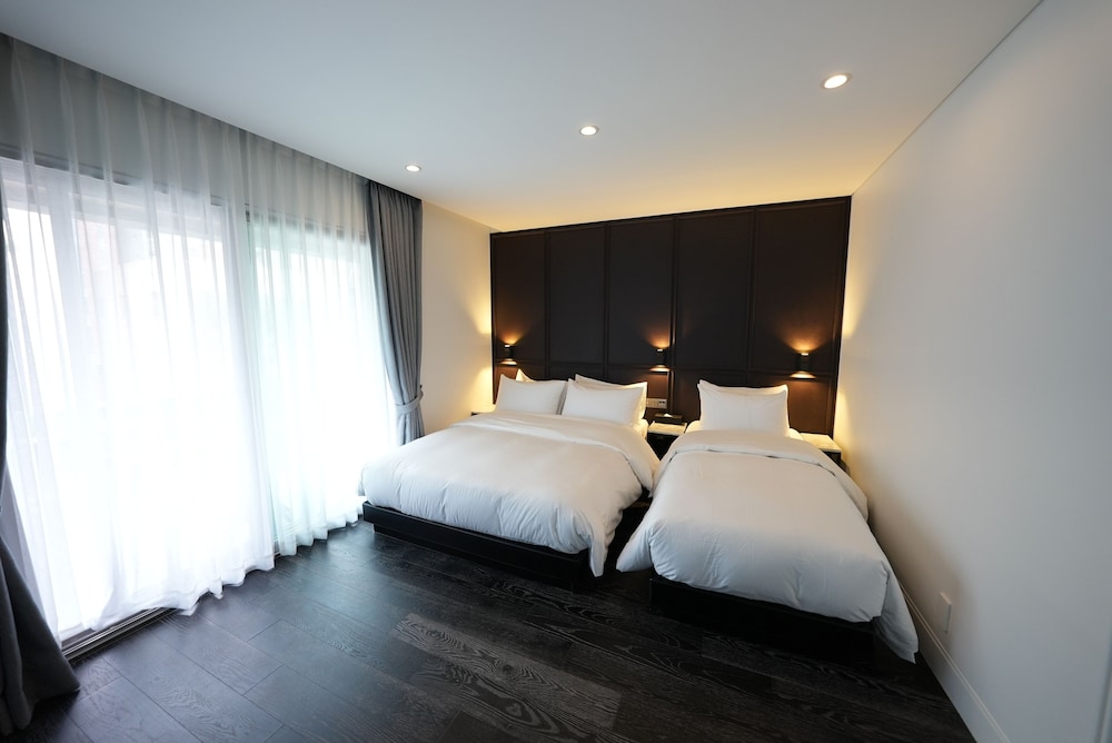 Hotel Amare 23/69