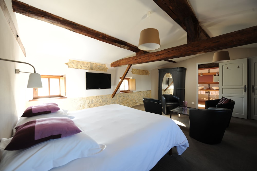 HOTEL CHATEAU DE PALAJA 7/68