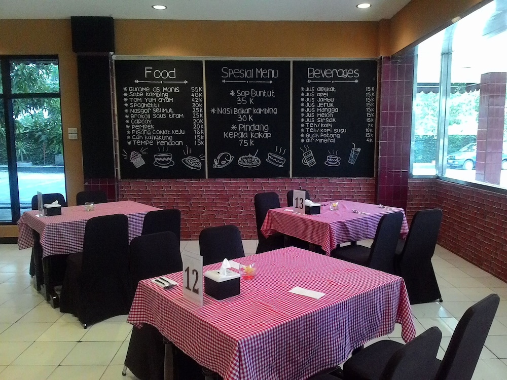 HOTEL BANDARA SYARIAH 37/48