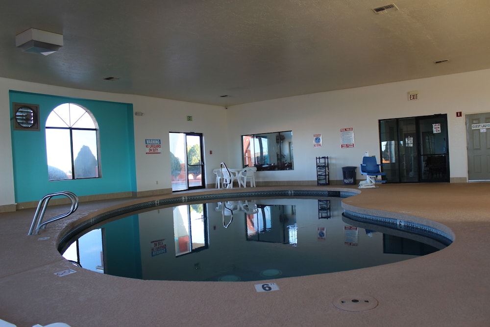 swimming pool spa