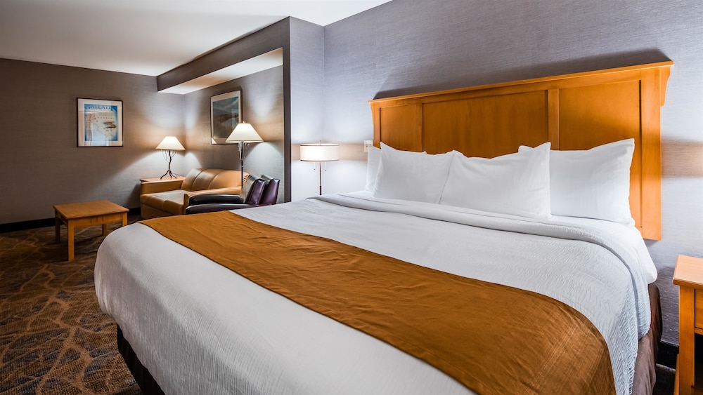 Best Western Plus Grantree Inn 18/52