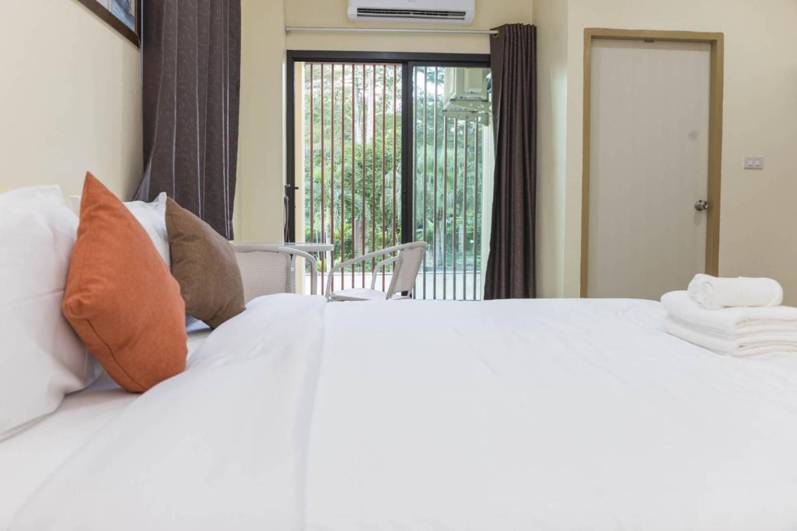 Yaibua Hotel 11/15