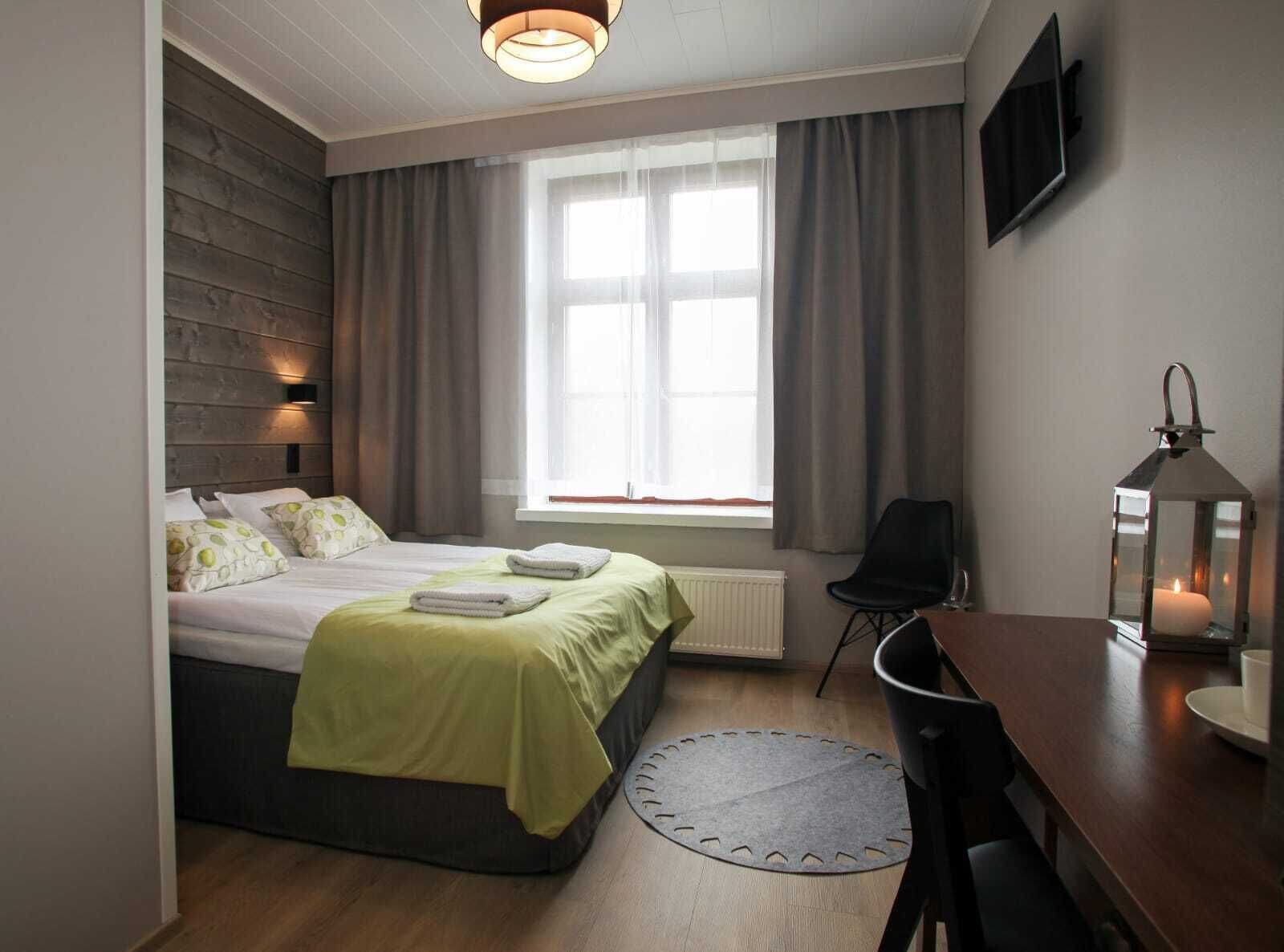 STANDARD, DOUBLE BED