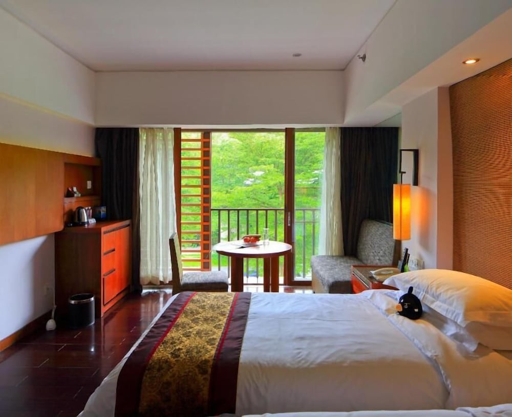 Baiyun Lakeside Hotel 15/50
