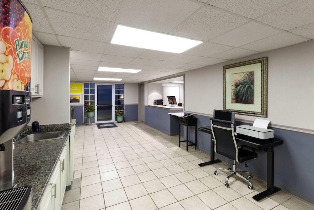 Days Inn by Wyndham Mountain Home 46/55