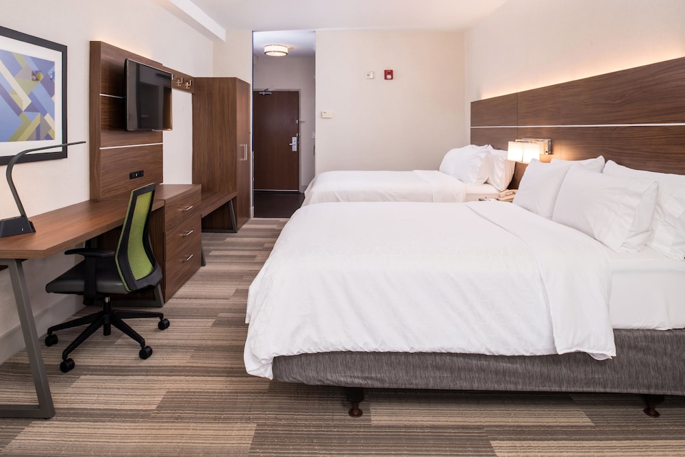 Holiday Inn Express Sierra Vista 23/76