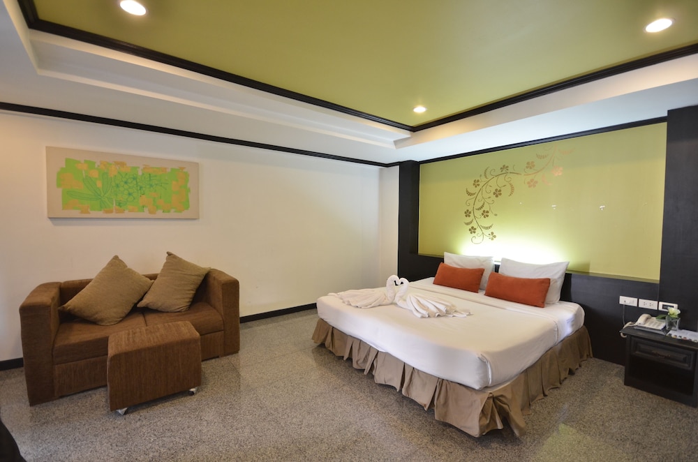 The Heritage Hotels Sathorn 10/24