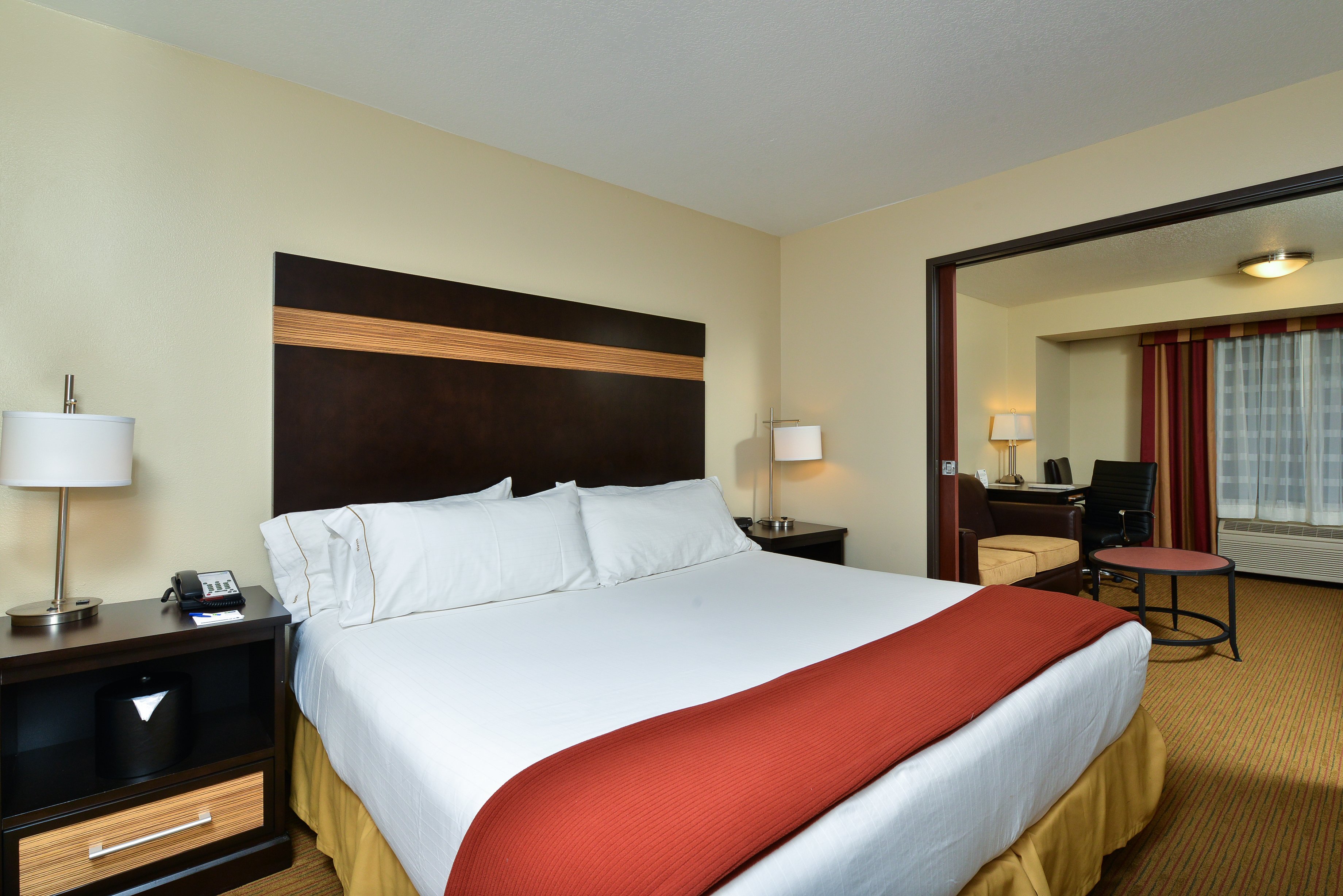 Holiday Inn Express Portland Se-Clackamas Area 13/50