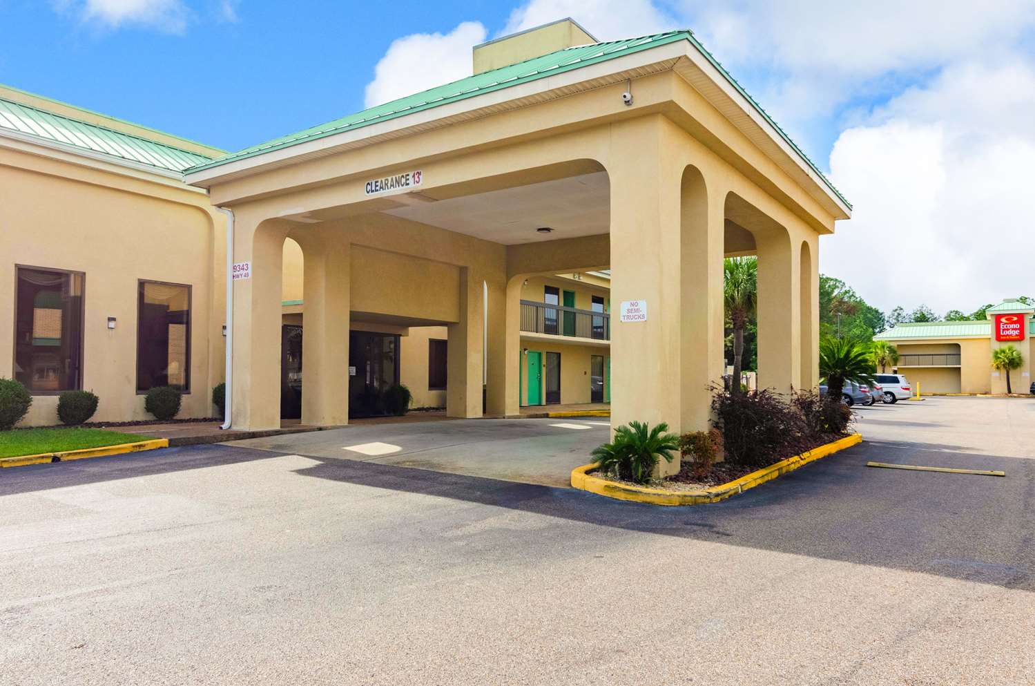 Econo Lodge Inn & Suites Gulfport Airport 21/22