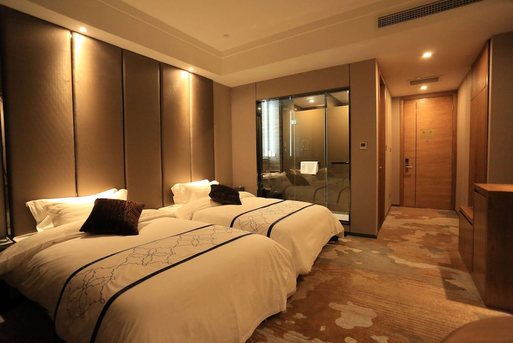 Days Inn by Wyndham Business Place Goldwin Yantai 13/26
