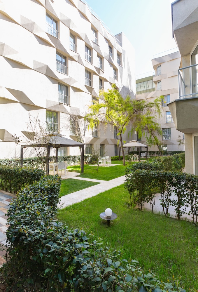 Alan Suites 46/50