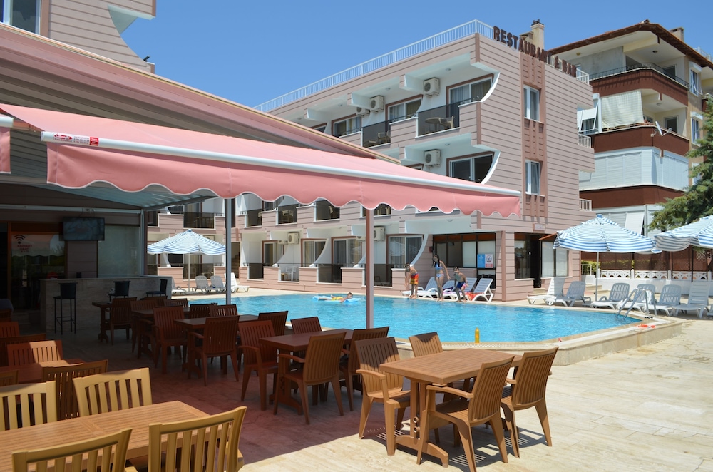 Mulka Hotel 27/48
