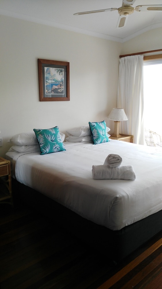 South Pacific Resort 19/78