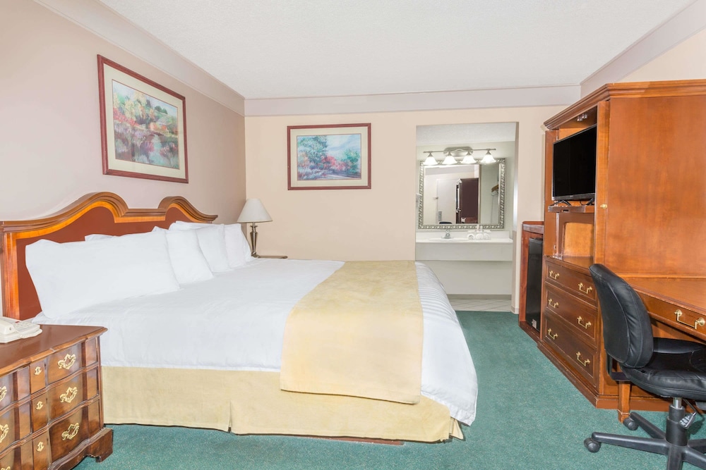 Days Inn by Wyndham Delta CO 14/36