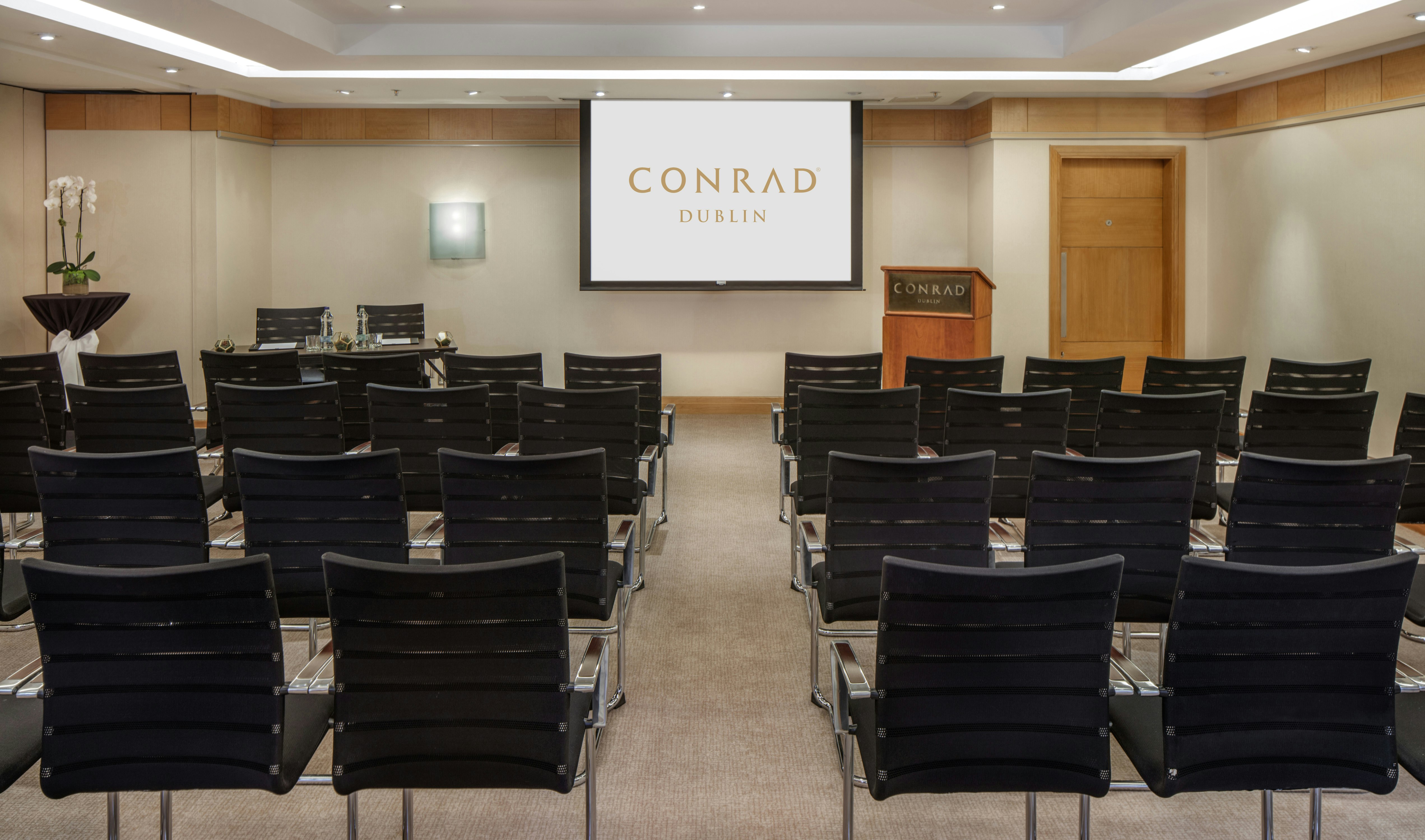 Conrad Dublin 72/82