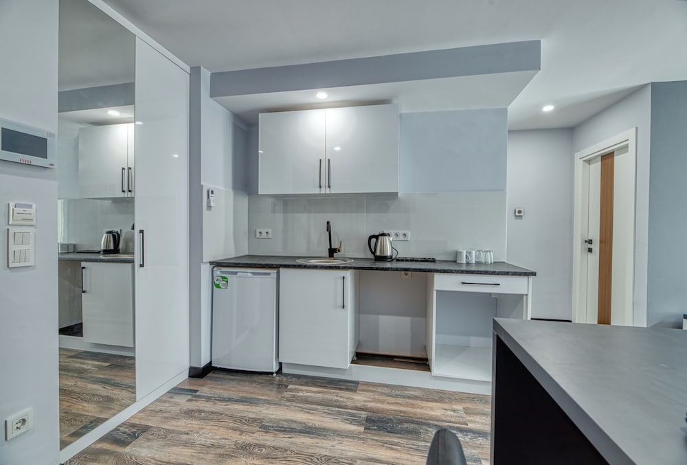 Gris & Verde Suite Hotel 6/50