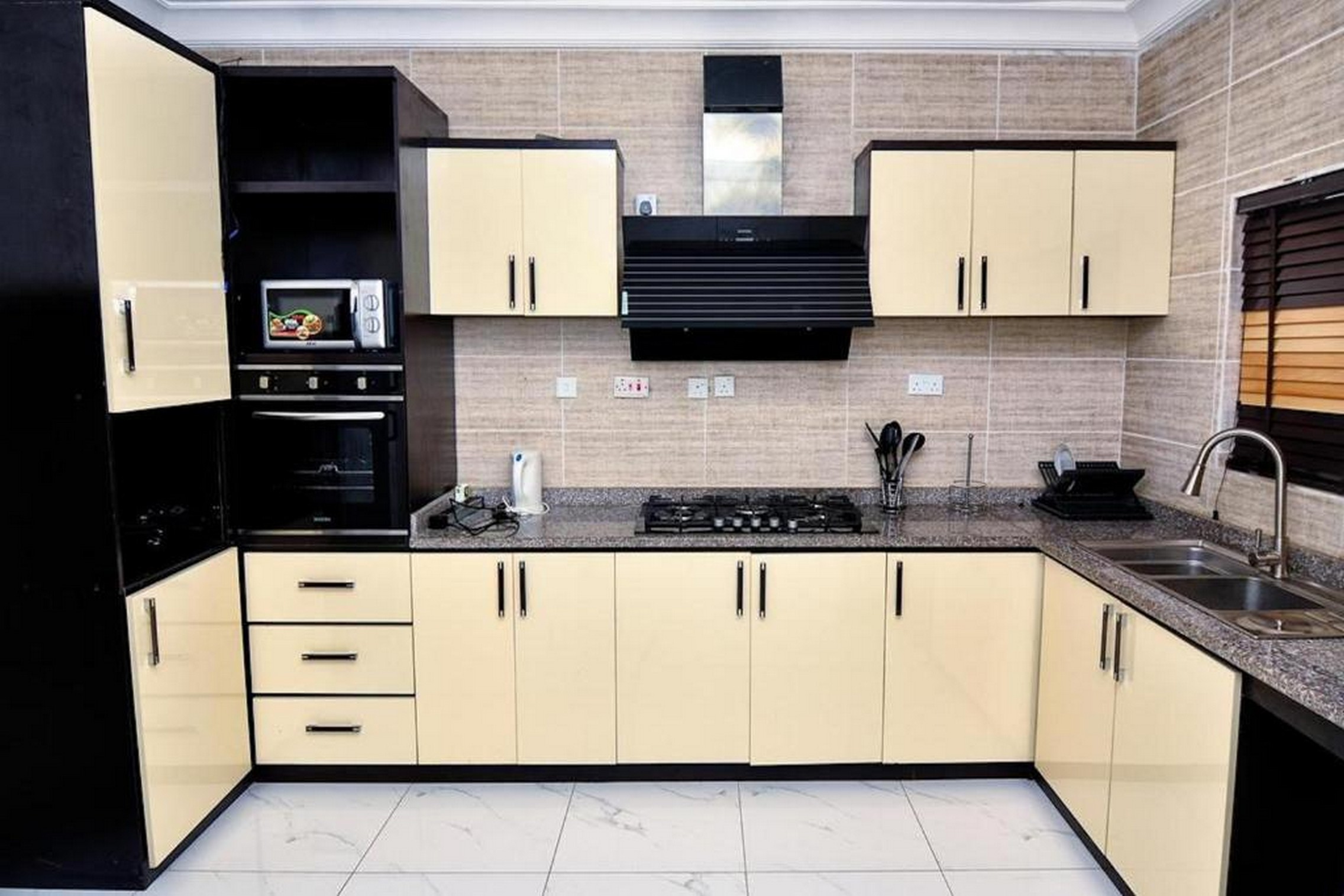Madiba Court 26/31