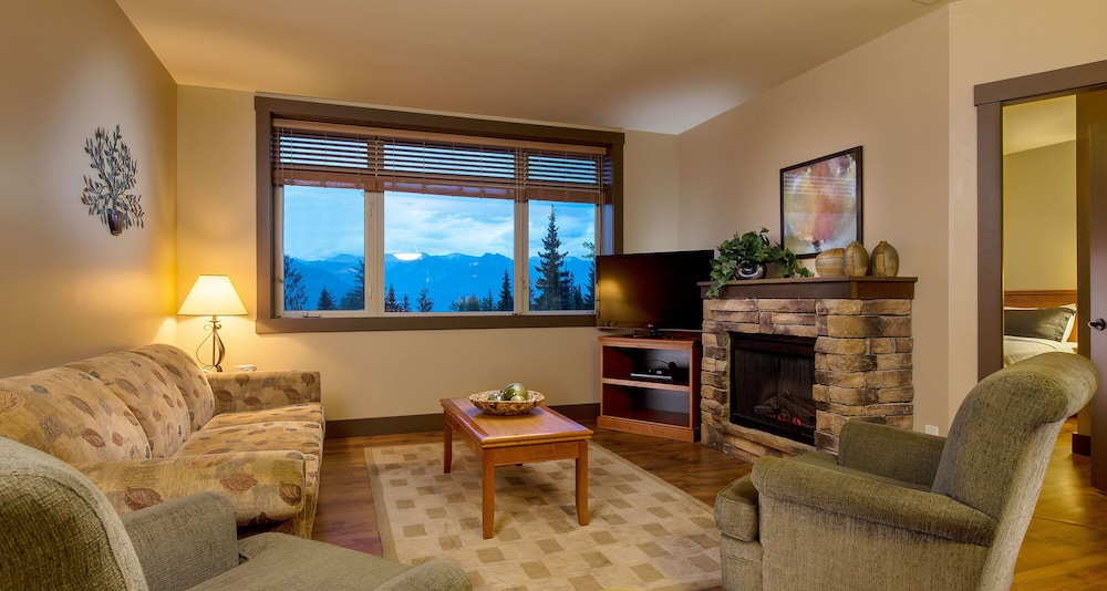 The Palliser Lodge 19/29