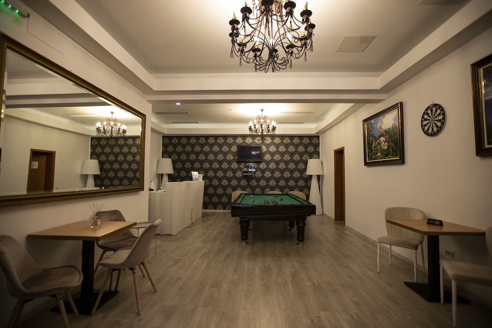 Atrium Panoramic Hotel & Spa 30/50