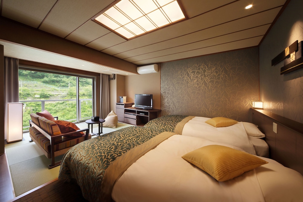 ROOM, TWIN BEDS, TATAMI