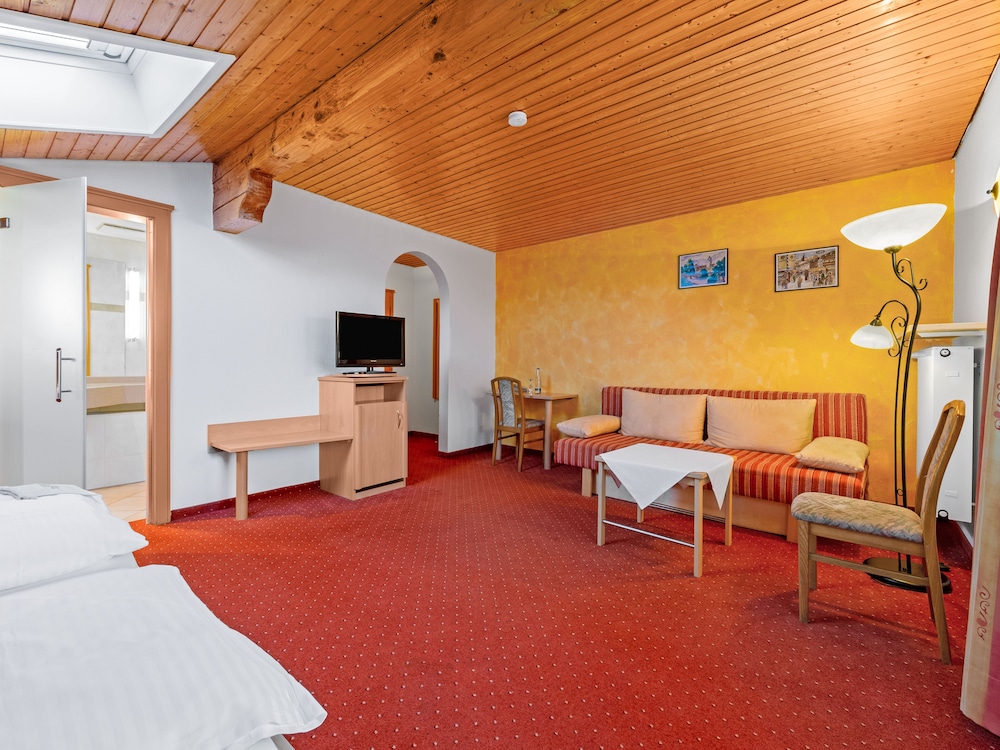 Landhotel Gabriele 12/50