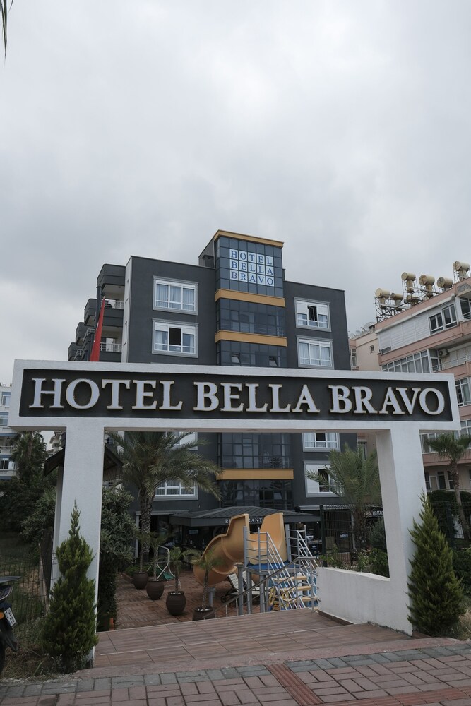 Bella Bravo Suite Hotel 2/49