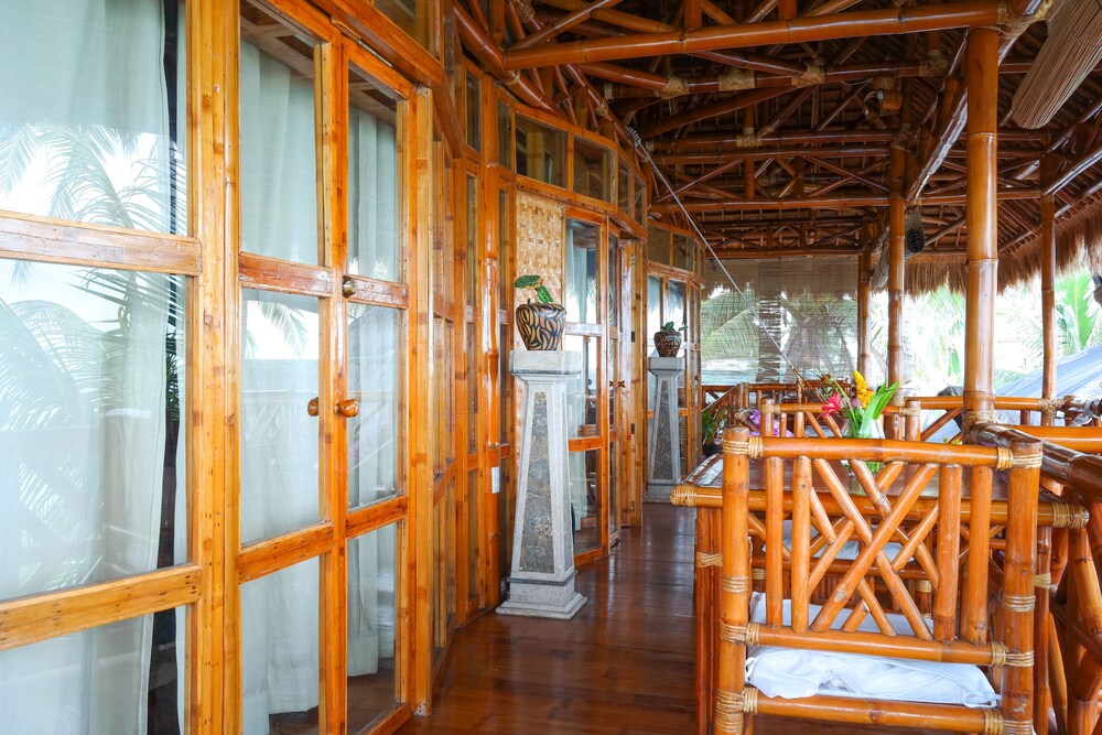 The Coral Blue Oriental Beach Villas And Suites 25/65