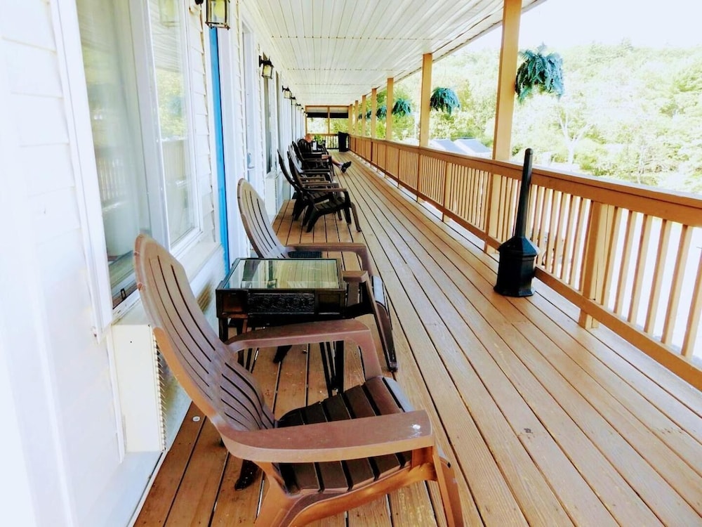 Travelodge By Wyndham Tilton Lake Winnisquam 3/22