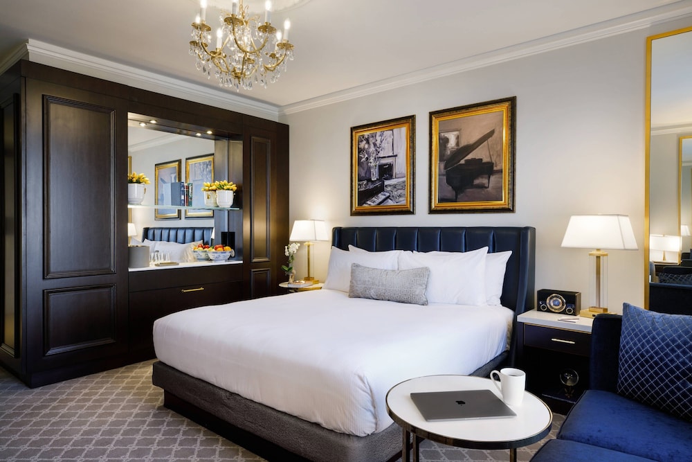 Hotel Carmichael, Autograph Collection 25/71
