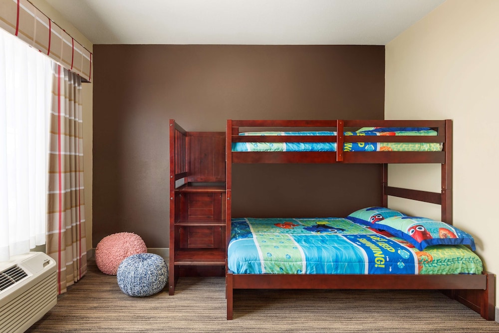 Country Inn & Suites by Radisson, Albert Lea - Austin 13/35