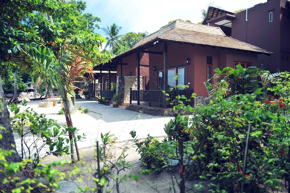 Koh Tao Beach Club 19/67