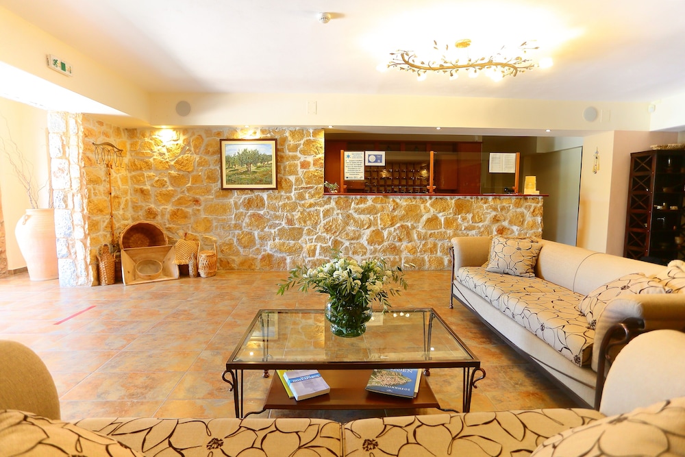 Vathi Hotel 20/50