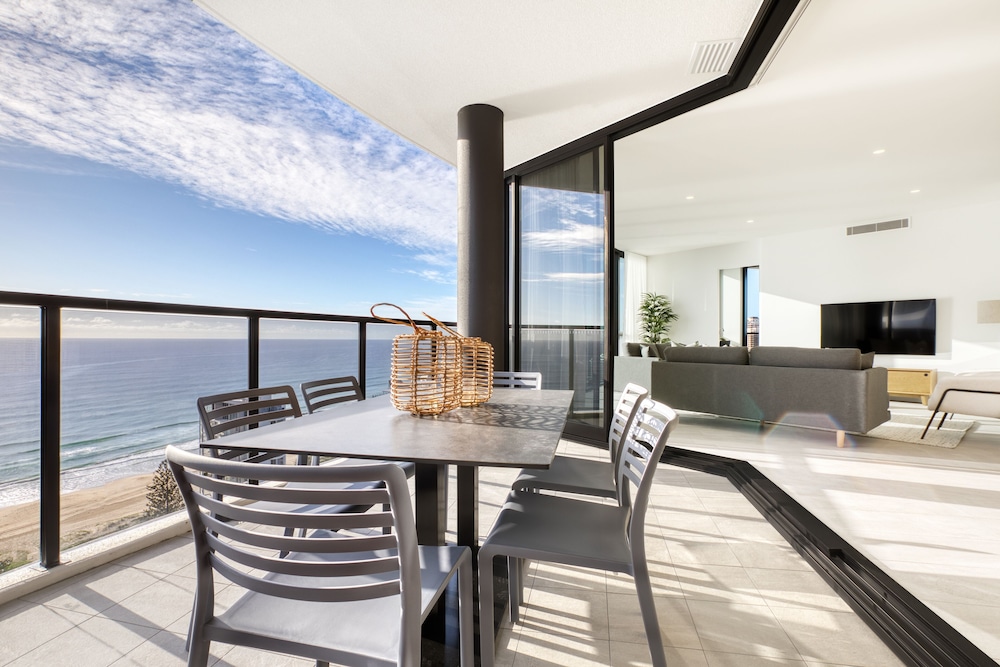 Vue Broadbeach 37/49