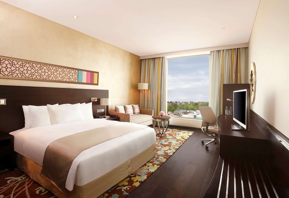 Hilton Jaipur 12/60