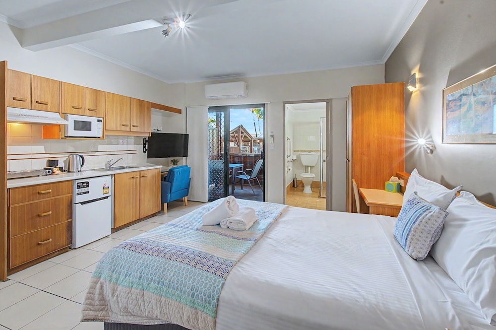 Boat Harbour Studio Apartments and Villas 12/48