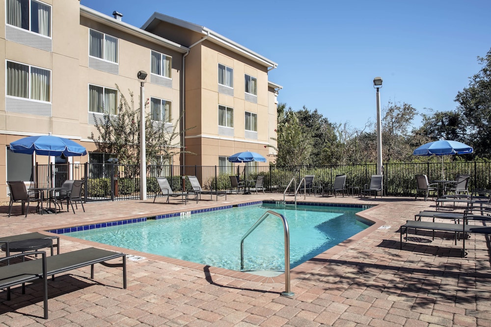 Fairfield Inn Suites By Marriott Lakeland Plant City 25/48