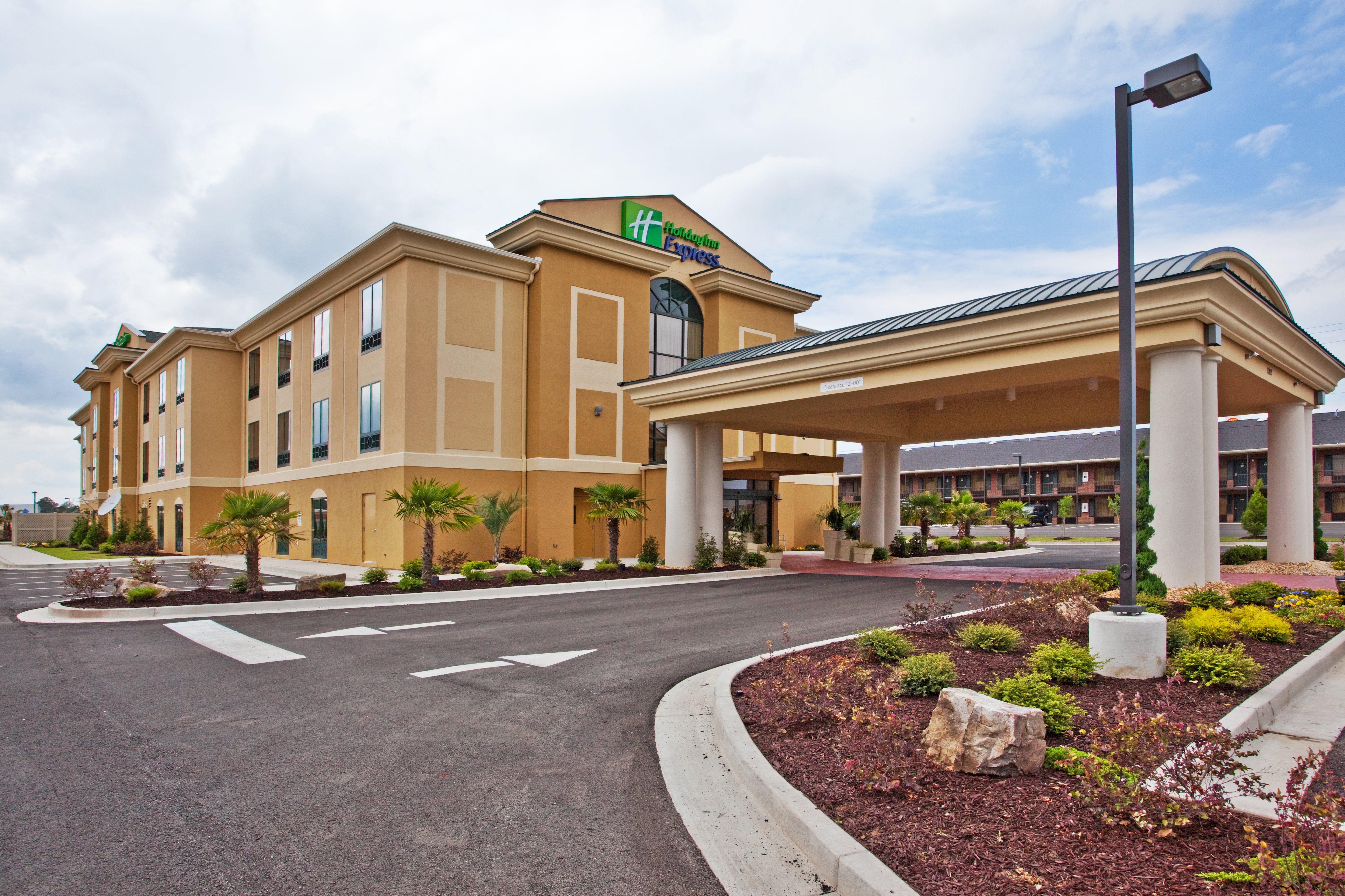 Holiday Inn Express Hotel & Suites Cordele North 73/79