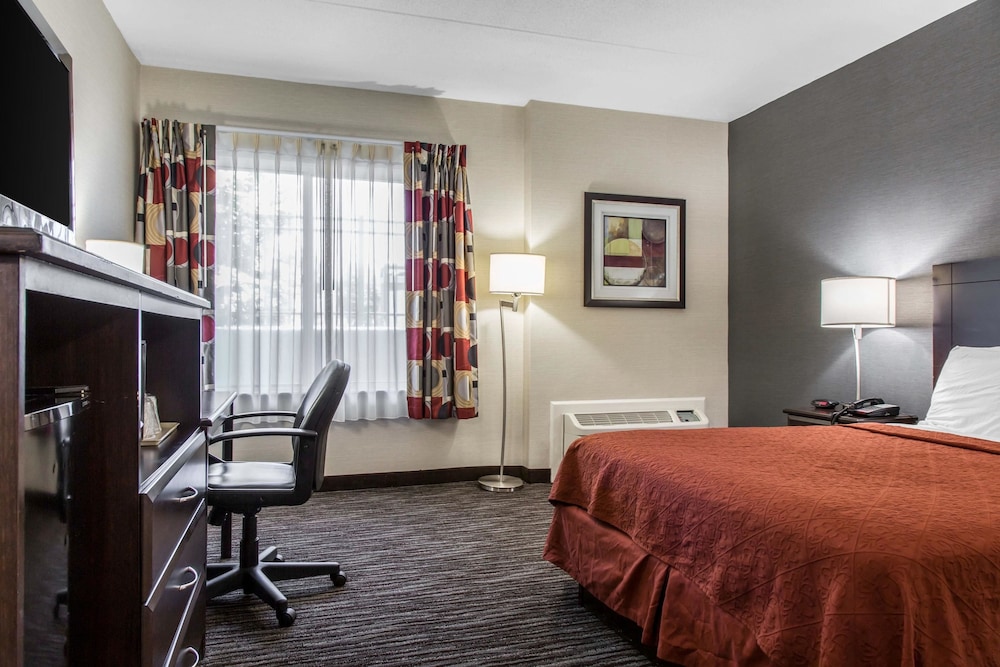 Quality Inn and Suites Danbury Near University 30/44