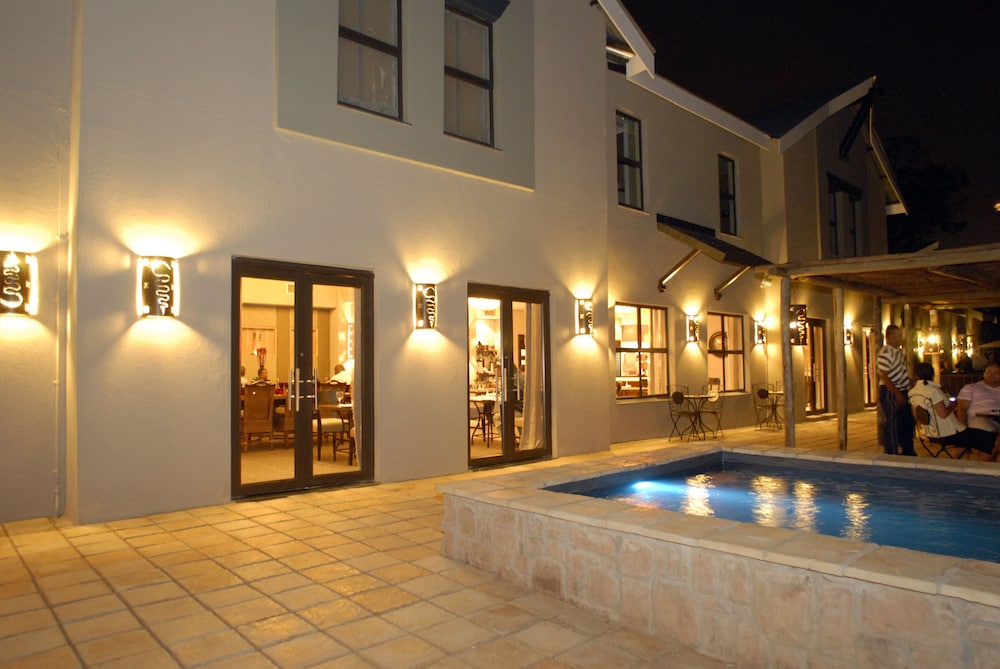 Protea Hotel Willow Lake 9/33