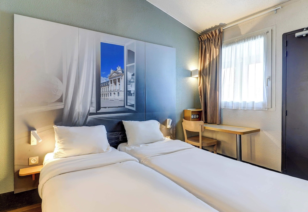 ROOM, QUADRUPLE, 4 BEDS