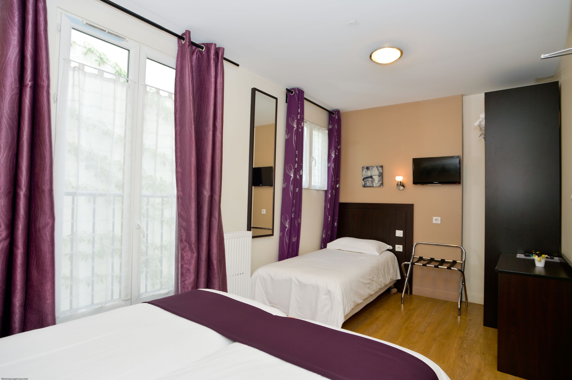 ROOM, TRIPLE