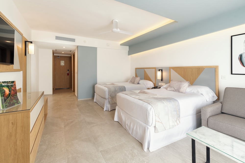 RIU PARTY, DOUBLE BED