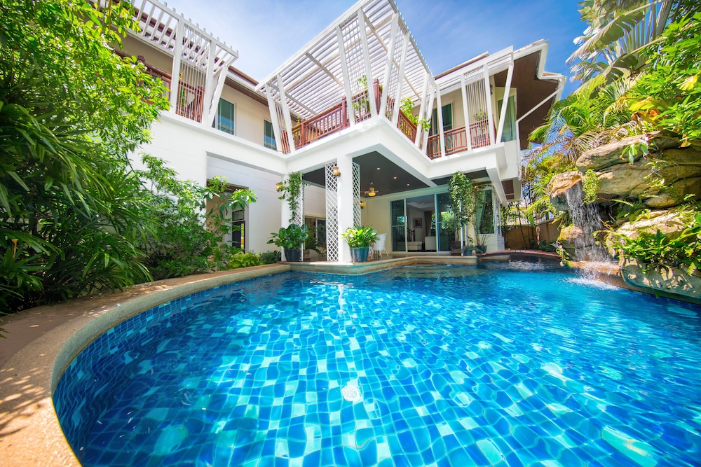 Paradise Pool Villa Pattaya in Tropicana Village (ex VIP Villas Pattaya Tropicana Jomtien Beach) 39/50